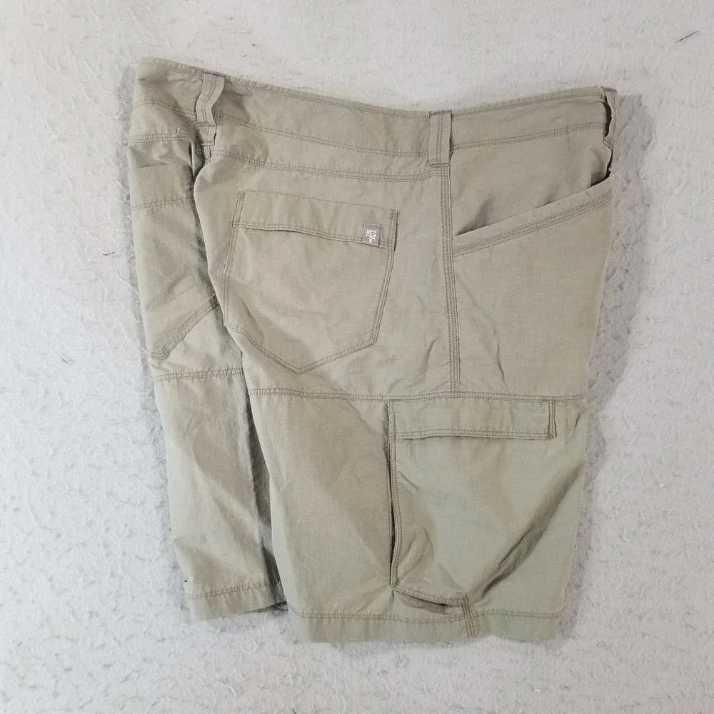 The North Face cargo hiking shorts men's 36x10 khaki green nylon blend outdoor